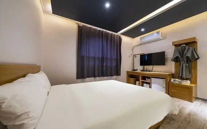 Oda (O NE Bed (one-half bed))