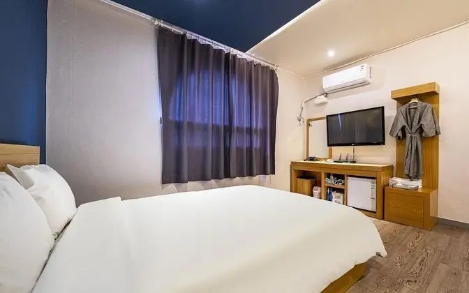 Oda (O NE Bed (one-half bed))