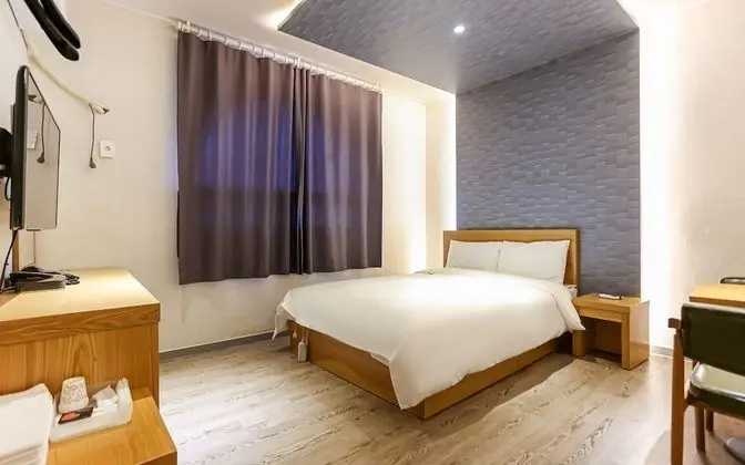 Oda (O NE Bed (one-half bed))