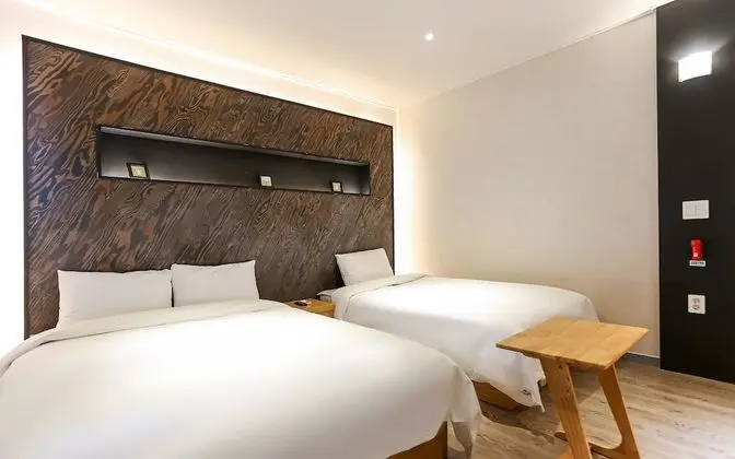 Oda (TWO Bed (2/2 beds))