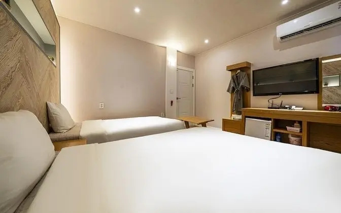 Oda (TWO Bed (2/2 beds))