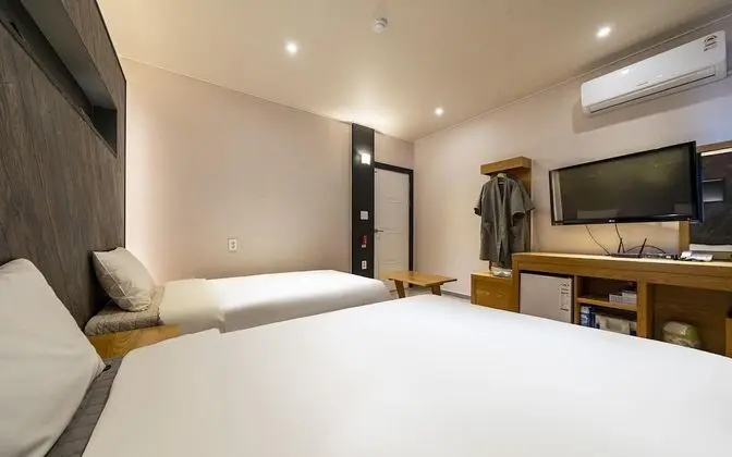 Oda (TWO Bed (2/2 beds))