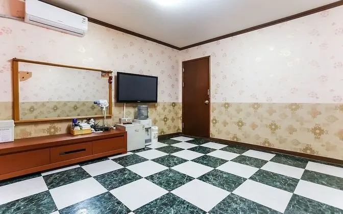 Oda (Ondol Room)