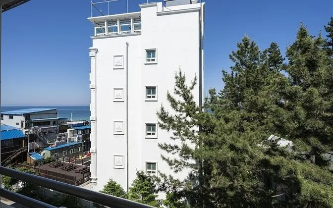 Oda (Twin (terrace))