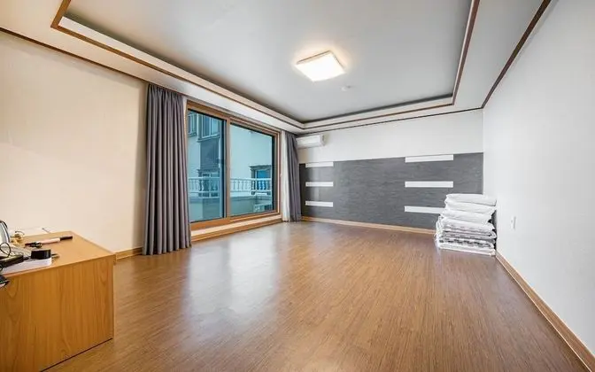 Oda (Ocean View Ondol Room)