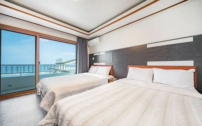 Oda (Ocean View Twin Bed)