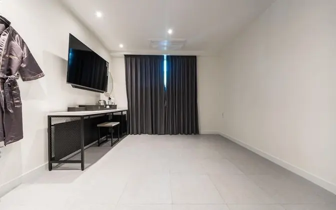 Oda (Ondol Room (OTT Available))