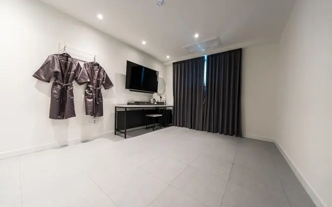 Oda (Ondol Room (OTT Available))