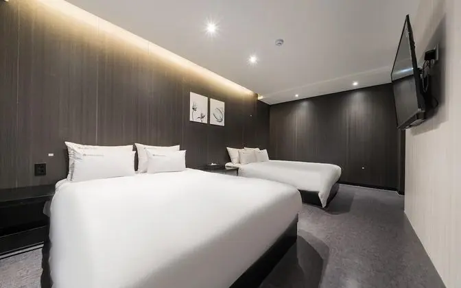 Oda (VIP Luxury Twin Family Room (OTT Avai)