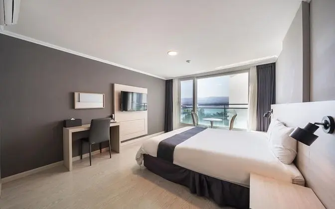 Oda (Standard Double B (Netflix viewing / )