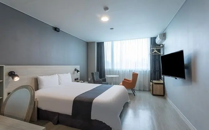 Oda (Standard Double B (Netflix viewing / )