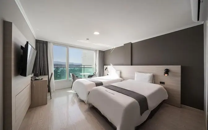 Oda (Standard Twin (Netflix viewing / Tabl)