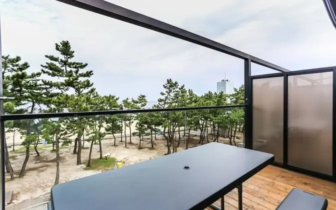 Oda (Sea 8 pyeong C (303OLED TV Netflix av)