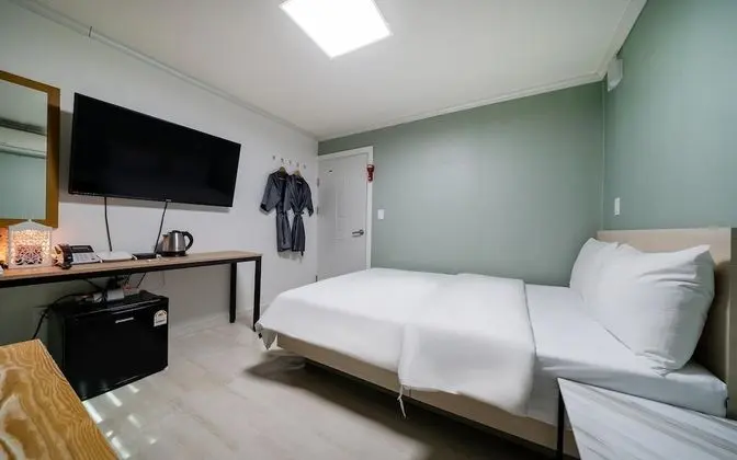 Oda (Standard A (Netflix Available with pe)