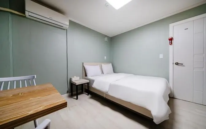 Oda (Standard A (Netflix Available with pe)