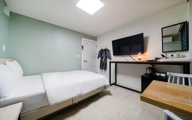 Oda (Standard A (Netflix Available with pe)