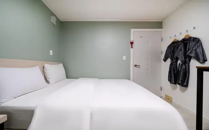 Oda (Standard A (Netflix Available with pe)