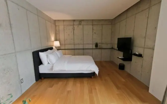 Oda (Room 7 (bed room shared kitchen))