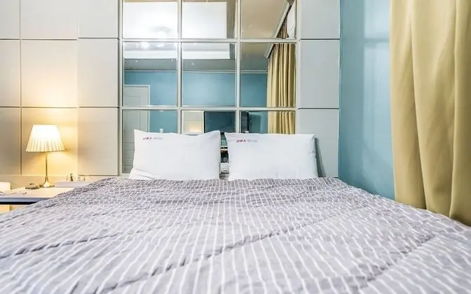 Oda (Twin (Queen + Single Netflix availabl)