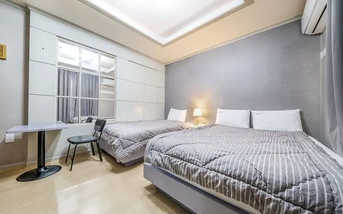 Oda (Twin (Queen + Single Netflix availabl)