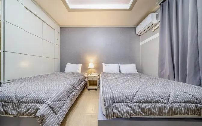 Oda (Twin (Queen + Single Netflix availabl)