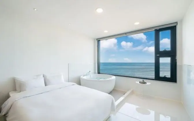 Oda (Room 402 (Spa Wide Ocean View))