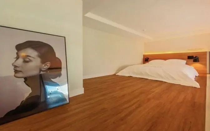Oda (Room 201)