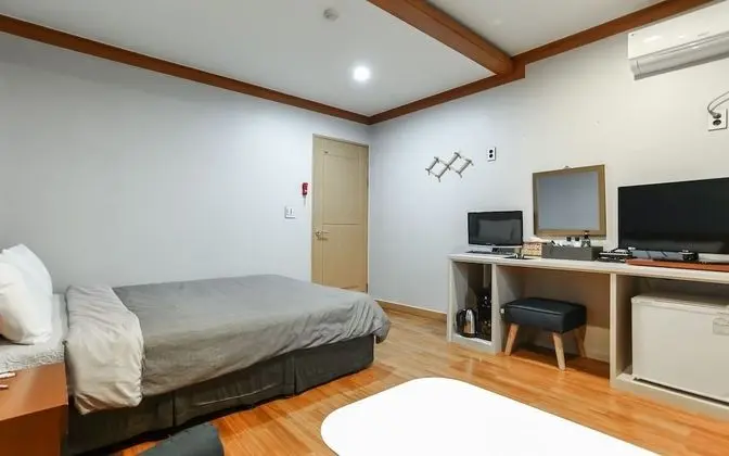 Oda (Bed common room)