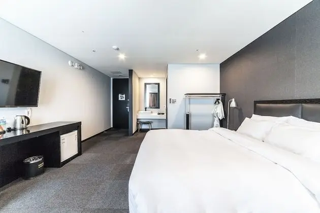 Tek Büyük Yataklı Oda