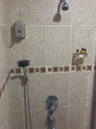 Üç Kişilik Oda, Deniz Manzaralı