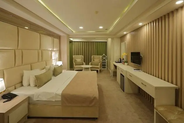 Deluxe Üç Kişilik Oda, Birden Çok Yatak