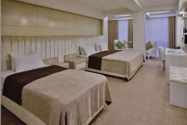 Deluxe Üç Kişilik Oda, Birden Çok Yatak