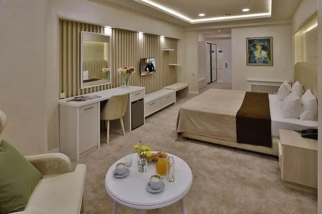 Deluxe Üç Kişilik Oda, Birden Çok Yatak