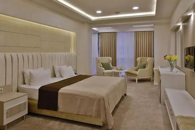 Deluxe Üç Kişilik Oda, Birden Çok Yatak