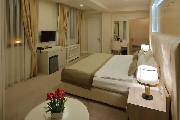 Deluxe Üç Kişilik Oda, Birden Çok Yatak