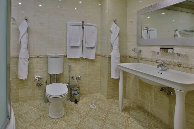 Deluxe Üç Kişilik Oda, Birden Çok Yatak