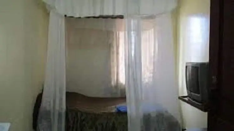 Standard Tek Büyük Yataklı Oda (No Airconditioner)