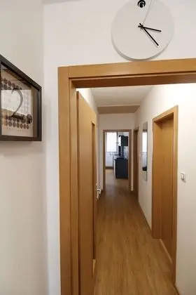 Apart Daire, Şehir Manzaralı (2)
