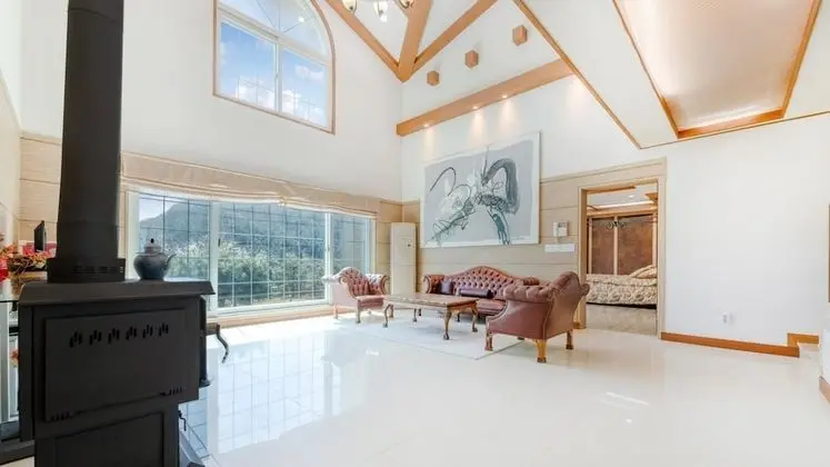 Basic Oda, 4 Yatak Odası (Santamaria)