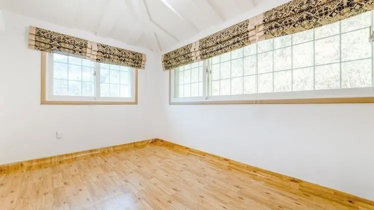 Basic Oda, 4 Yatak Odası (Santamaria)