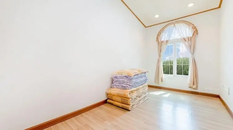 Basic Oda, 4 Yatak Odası (Santamaria)