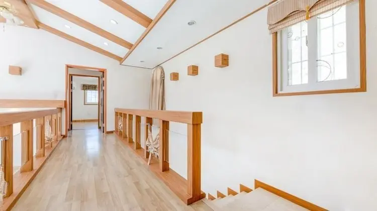 Basic Oda, 4 Yatak Odası (Santamaria)