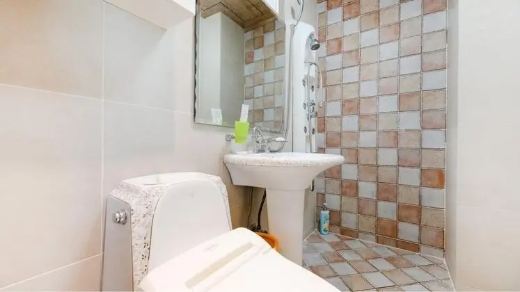 Basic Oda, 4 Yatak Odası (Santamaria)