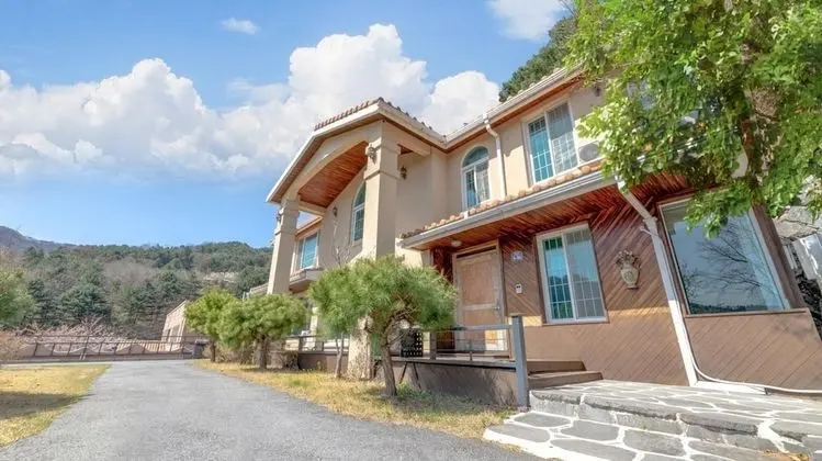 Basic Oda, 4 Yatak Odası (Santamaria)