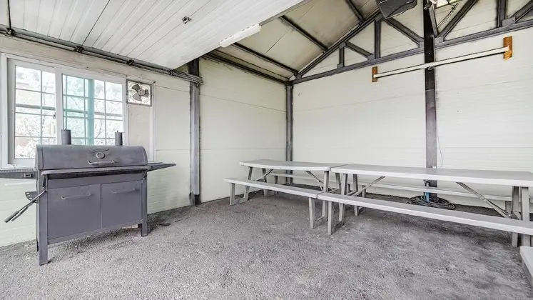 Basic Oda, 4 Yatak Odası (Santamaria)