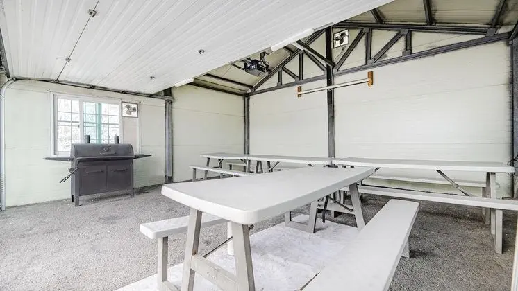 Basic Oda, 4 Yatak Odası (Santamaria)