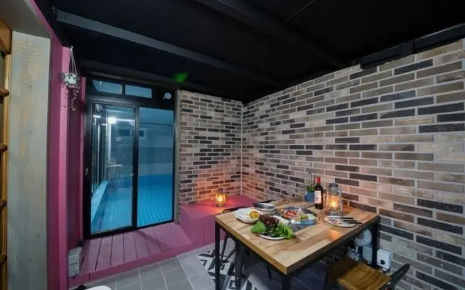 Oda ([Poolvilla] Pink (Single))