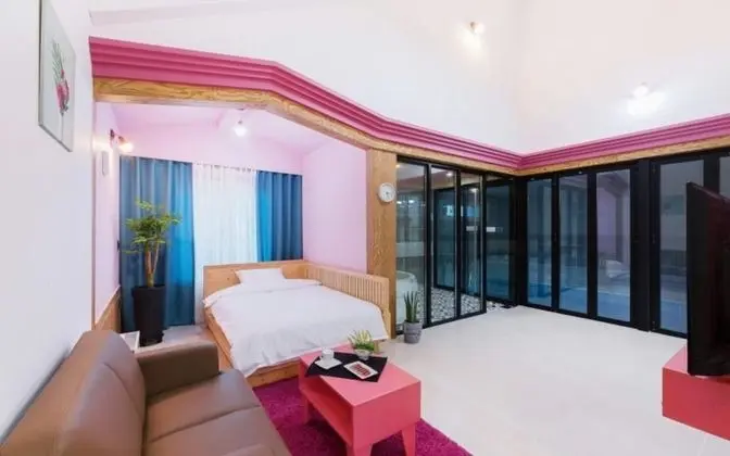 Oda ([Poolvilla] Pink (Single))