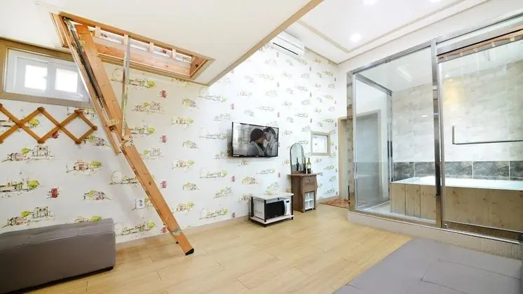 Basic Oda, 1 Yatak Odası (Mone)