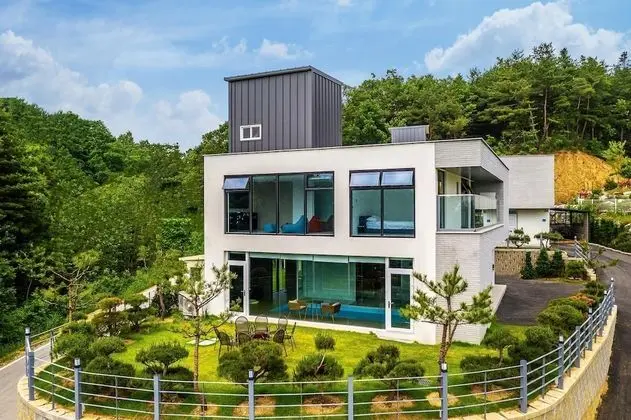 Basic Oda, 3 Yatak Odası (Belloci)